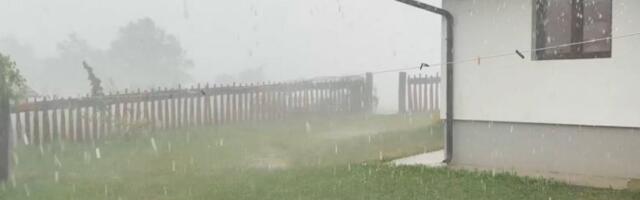 KAO DA NAM JE TAJFUN PROŠAO KROZ DVORIŠTE Grad dotukao njive i useve u okolini Gornjeg Milanovca: "Iza oluje ostala je samo PUSTOŠ"!