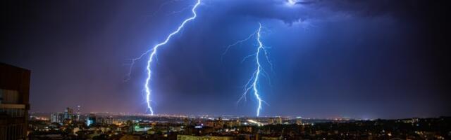 ZASTRAŠUJUĆ prizor nevremena u Zemunu (FOTO)