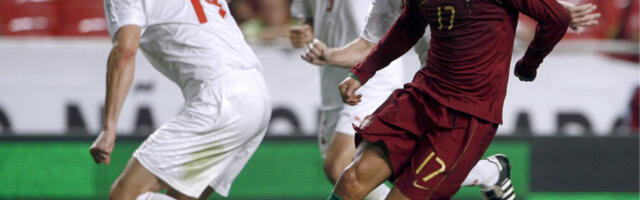 CEO TIM ZVEZDE GA TRAŽIO PO KAFANAMA U KRUŠEVCU, STAVIO RONALDA "U DŽEP" Nikada ne biste prepoznali štopera kog je Piksi doveo u Zvezdu i koji je mnogo voleo pljeskavice (FOTO)