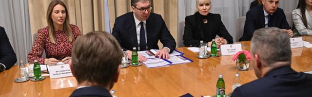 SRBIJA I SLOVAČKA JAČAJU SARADNJU: Vučić i Pelegrini o investicijama, energiji i vojnoj saradnji