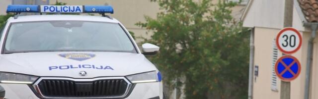 Drama na Jadranu: Vlasnik restorana namerno udarao u dečja kolica, usledio sukob s gostima