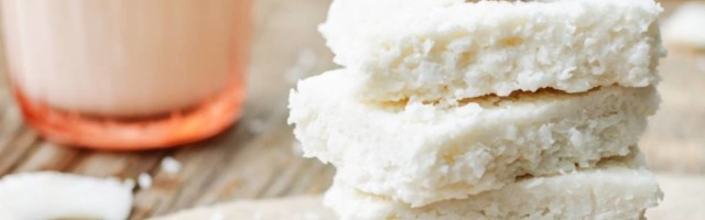 Recept za fantaziju od kokosa koja se sprema od samo tri sastojka i uz to se ne peče