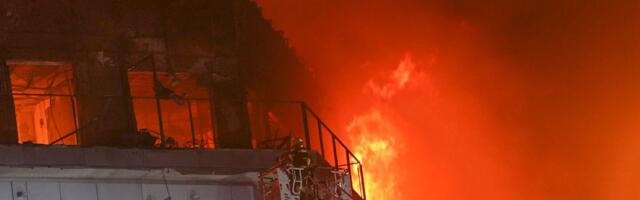 Gori neboder, ljudi zarobljeni unutra! Stravični snimci požara u Hongkongu