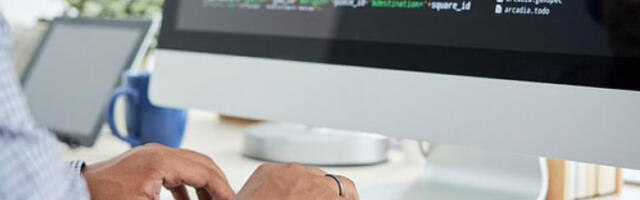 Највеће плате програмерима 290.824 динара, најмање у услужним делатностима 65.568