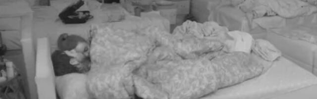 HITNO PREKINUTO ŽIVOTINJSKO IŽIVLJAVANJE FILIPA ĐUKIĆA: Pevačica ga tri puta dovela do VRHUNCA, pa dobila STRAVIČNE PRETNJE! (VIDEO)