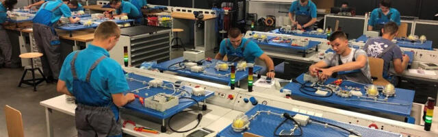 Zašto predsednik Vučić kritikuje rezultate dualnog obrazovanja?