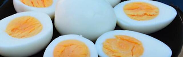 STRUČNJACI TVRDE DA SU OVAKO SPREMLJENA JAJA ČIST KANCER: Mnogi ih svakodnevno prave baš na ovaj način, čak i deci