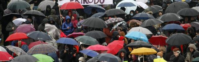 AP: Protesti treći put zaredom u Srbiji, uprkos ustupcima populističke vlade