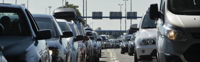 UPOZORAVAMO! I OVOG VIKENDA STRAŠNE GUŽVE NA PUTU DO MORA! Ne krećite! Na granicama do Grčke čeka se i 12 sati
