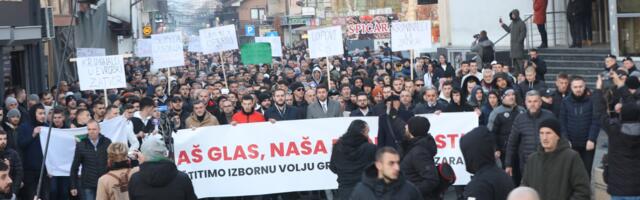 VELIKI PROTEST – Novopazarci ustali protiv izborne krađe