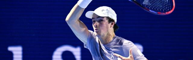 Poznati teniser totalno promenio imidž, ni rođena majka ga ne bi prepoznala