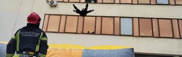 Združena vatrogasna vežba u Valjaonici bakra Sevojno (VIDEO)