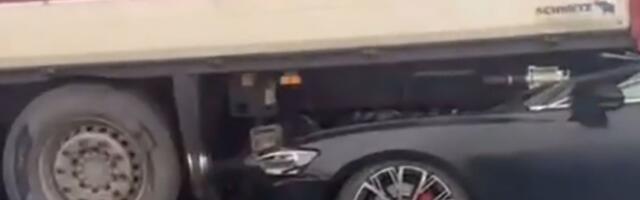 One dead, several people injured in big pile-up on Milos Veliki highway: 9 cars and one truck were involved