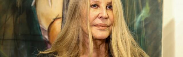 VERICA RAKOČEVIĆ U ZAGRLJAJU UNUKA PROSLAVILA 78. ROĐENDAN! Ovo je sin Elene Karaman i Andrije Draškovića! (FOTO)