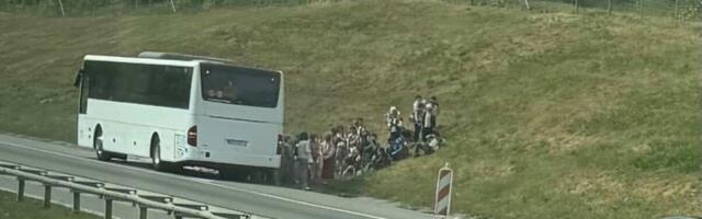 DRAMA NA AUTO-PUTU! Autobus pun dece ostao u kvaru kod isključenja za Bešku: Upućen hitan apel vozačima