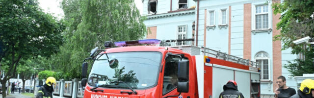 Локализован пожар који је избио у згради амбасаде Пакистана на Дедињу (ФОТО/ВИДЕО)