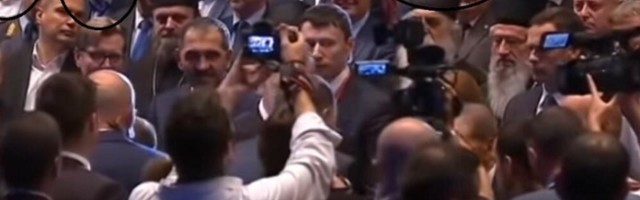 Kada Vučić organizuje, DF-u Tito ne smeta (VIDEO)