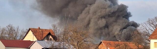 Veliki požar u selu Kukići kod Čačka: Gore hale za proizvodnju kiselog kupusa