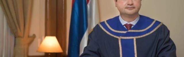 Konfuzija na Pinku: Vladan Petrov "zaboravio" da je predsednik Ustavnog suda - prekinule ga REKLAME!