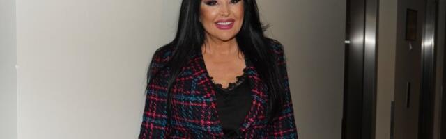 Vaskrs u dvorcu Dragane Mirković: Zec visok jedan metar i keramička jaja (VIDEO)