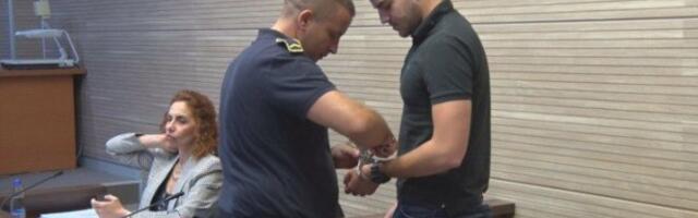 NIKOLA JE UZORAN STUDENT, A IZGUBIĆE GODINU ZBOG LAŽI ŠIPTARSKE "POLICIJE"! Profesori i kolege ogorčeni presudom u Prištini!