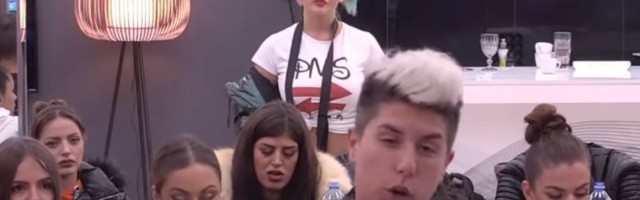 (VIDEO) Matora ŽESTOKO URNISALA Sanju! Sram te bilo, šta si uradila za ŠAKU NOVCA! Pereš se od mene!