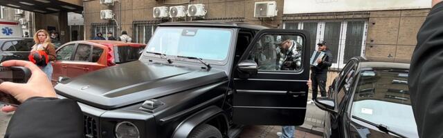 "Ovo mi je bio najlakši porođaj" Nikolina Kovač izašla iz porodilišta, muž je sačekao u BESNOM DŽIPU (VIDEO)