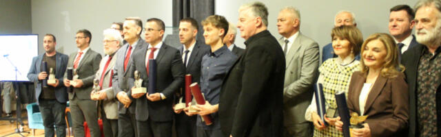 U GALERIJI MATICE SRPSKE URUČENA PRIZNANJA "KAPETAN MIŠA ANASTASIJEVIĆ"! Dobitnici zadužbinari koji su u svom narodu ostavili dubok trag! (FOTO, VIDEO)