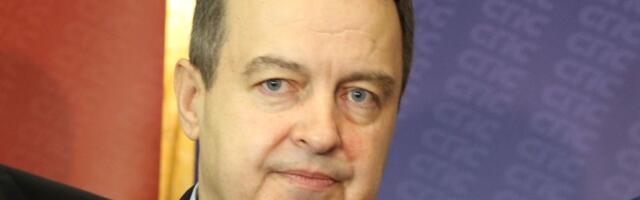Dačić: Privedene 23 osobe zbog napada na policiju, povređeni i policajci, čime su to zaslužili?