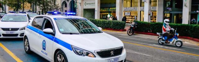 HOROR U ATINI! Beskućnik na ulici našao kofer i u njemu telo