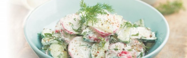 PRIPREMITE JEDAN LAGAN OBROK! Salata od rotkvica, krastavca i pavlake! (RECEPT)