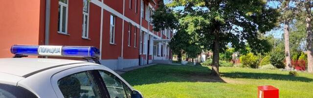 DOJAVE O POSTAVLJENIM BOMBAMA U KRALJEVU