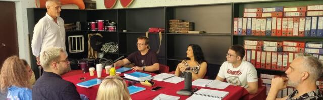 U Narodnom pozorištu u Nišu održana prva čitaća proba za predstavu “Ko se boji Virdžinije Vulf“