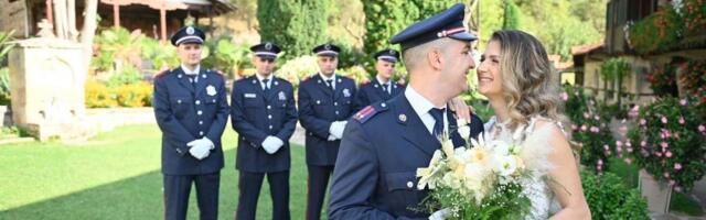 IZGOVORILI SUDBONOSNO DA: Policajka i vatrogasac počeli kao kolege, a sada postali i životni saputnici