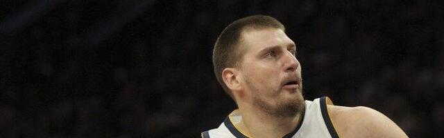 Bum-bum Jokić! Srbin razmontirao Sanse, samo asistencija nedostajala za tripl-dabl (VIDEO/FOTO)