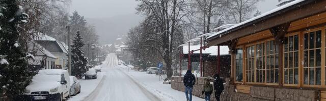 Iz Beograda u Kosjerić po ovom snegu: Auto-put ka Požegi i sećanje na Tomu Monu