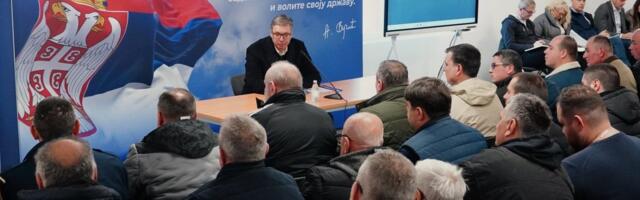 Zato nikada nećete pobediti Vučića! Milan Ćulibrk ismeva Vučićeve razgovore sa narodom (VIDEO)