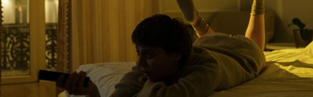 Da li ste zarobljeni u ciklusu serija i umora? Evo kako male promene mogu poboljšati vaš san