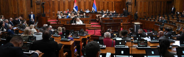 Посланици Скупштине Србије сутра настављају расправу о 40 тачака дневног реда