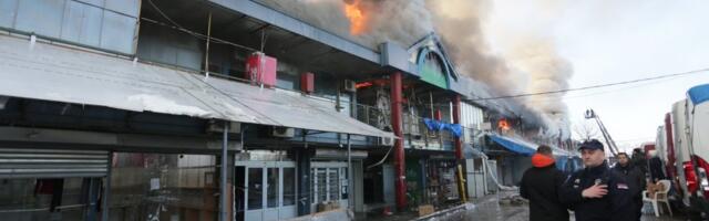 "Ovo je tužan trenutak!" Kineski ambasador u Srbiji stigao u Blok 70 gde je buknuo ogroman požar!