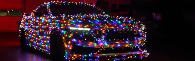 Novogodišnji ukrasi na automobilu: Nešto je dozvoljeno, a zbog ovog mogu da vas kazne