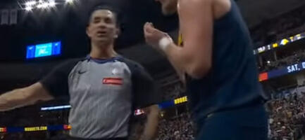 Jokić jači od NBA sudija: Znao pravilo koje ne poznaju ni arbitri, evo zbog čega je pobesneo (VIDEO)