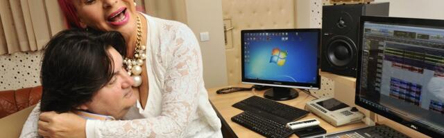 Uši sa zekama na glavama i roze jaje: Evo kako su Zorica Brunclik i Miroljub Aranđelović Kemiš "spasili" Vaskrs pre nekoliko godina!