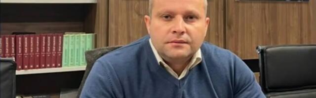 BLOKADERI ISPRED KUĆE MAJKE DIREKTORA "SRBIJAŠUMA", VIKALI DA GA TREBA UBITI! Janjušević: "Majka je u šoku, idem za Priboj da pogledam tu junačinu u oči" VIDEO