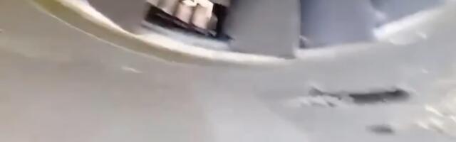 Zbog ozbiljnog kvara motora u avionu – Srbin zamalo ispao kroz prozor