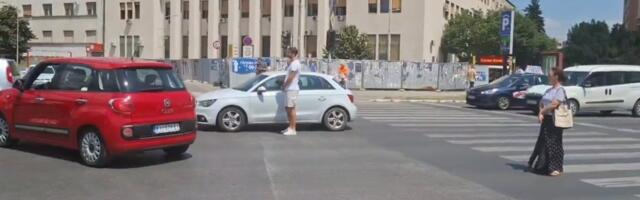 Teroro šačice jada u Novom Sadu! Blokaderska elita se ponovo iživljava nad narodom! (VIDEO)