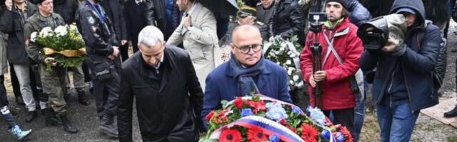 Sledeće godine u Lisičjem potoku uređen spomen-park! Goran Vesić prisustvovao obeležavanju godišnjice streljanja Beograđana! /FOTO/