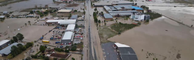 Poplave u Grčkoj: Neravnopravna borba sa prirodom
