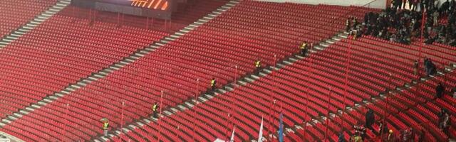 Ovo je mnogima promaklo, Marakana se ispraznila, a Delije i Rumuni pevali po kiši: "Kosovo - Srbija"