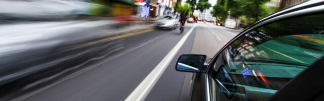 Zamalo izbegnuta tragedija! Preticanje koje je moglo biti kobno zabeleženo na snimku